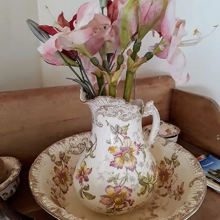 Maid's Bed & Breakfast